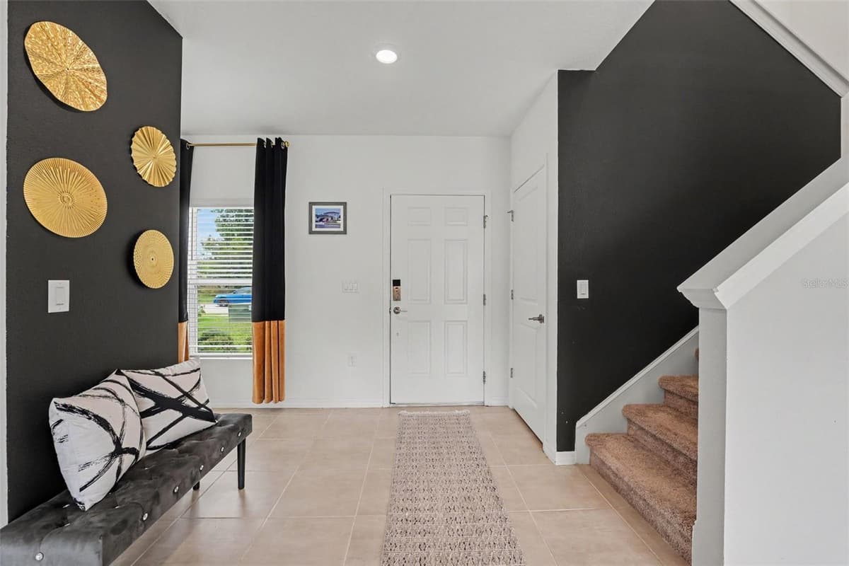 2051 ROSEWOOD CIRCLE — photo 4 of 30