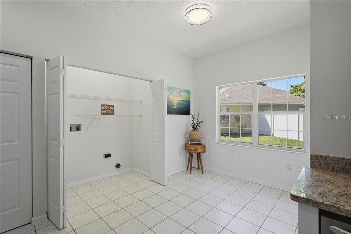 4 WESTGLEN PLACE — photo 18 of 64