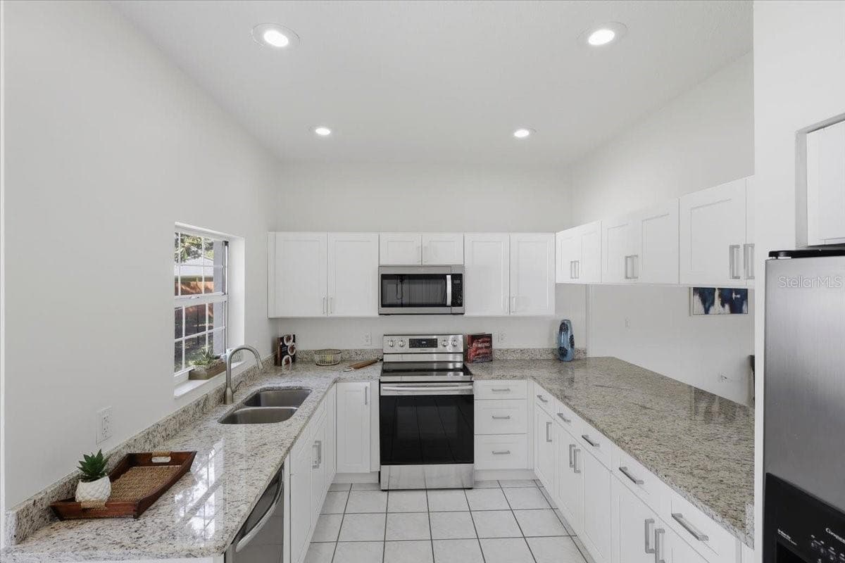 4 WESTGLEN PLACE — photo 4 of 64