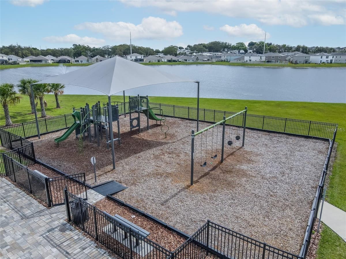 7590 BROAD POINTE DRIVE — photo 36 of 40