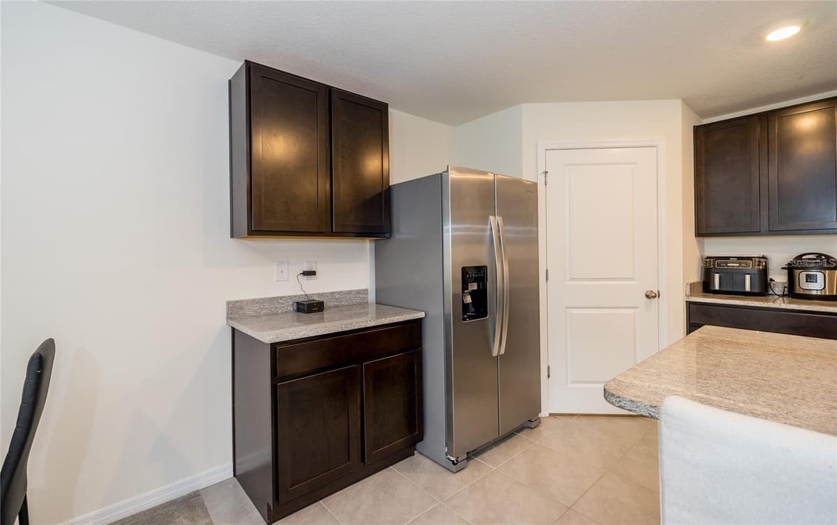 7590 BROAD POINTE DRIVE — photo 5 of 40