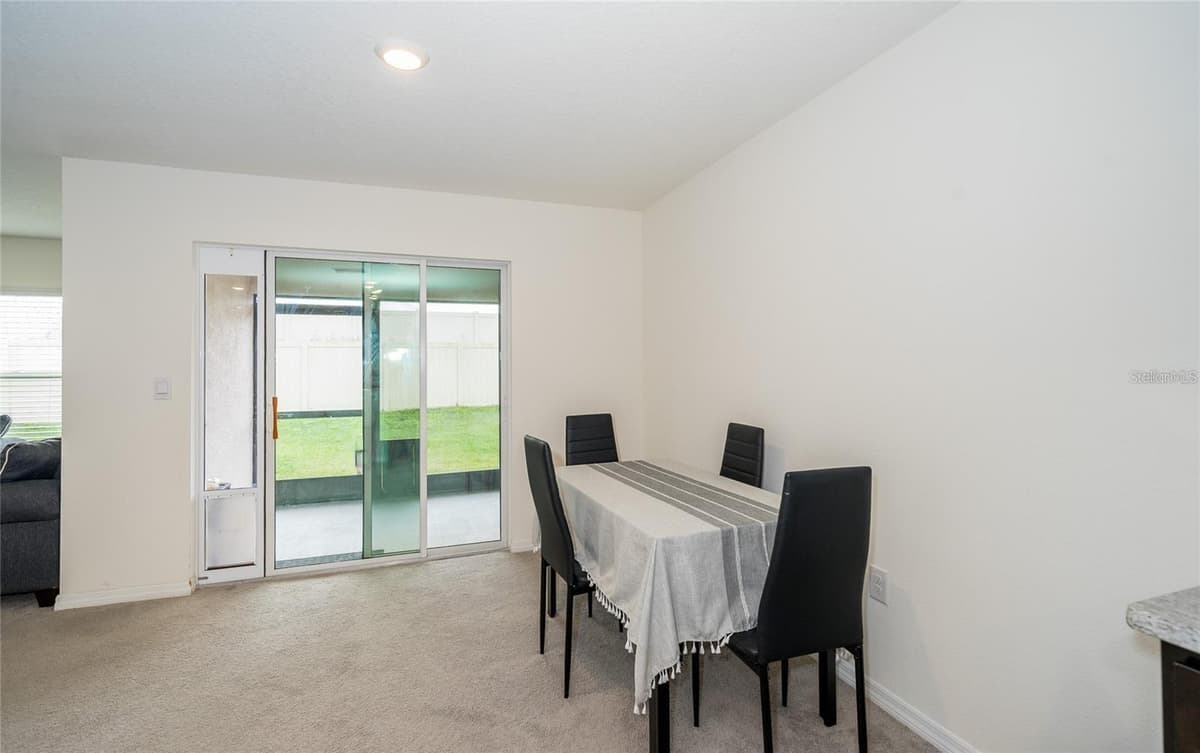 7590 BROAD POINTE DRIVE — photo 12 of 40