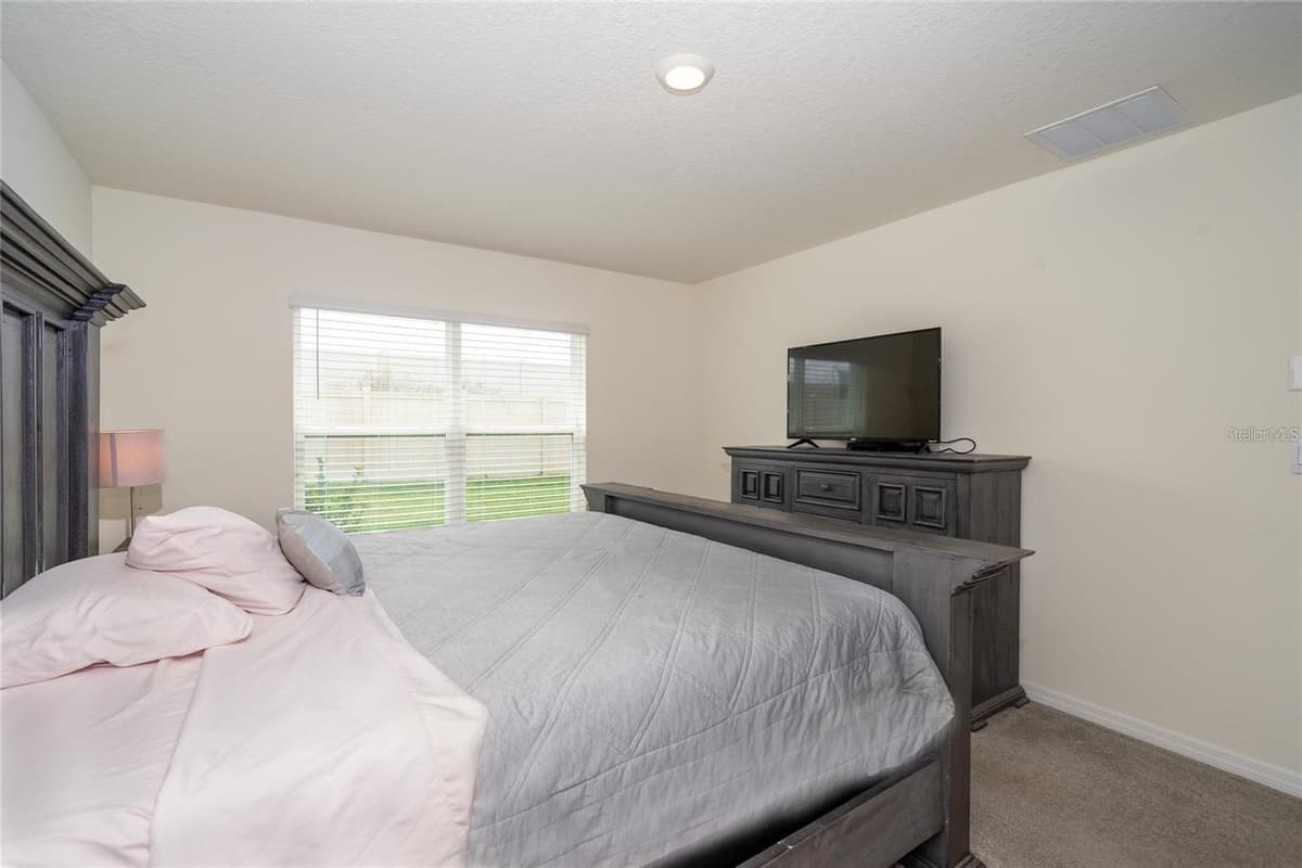 7590 BROAD POINTE DRIVE — photo 17 of 40