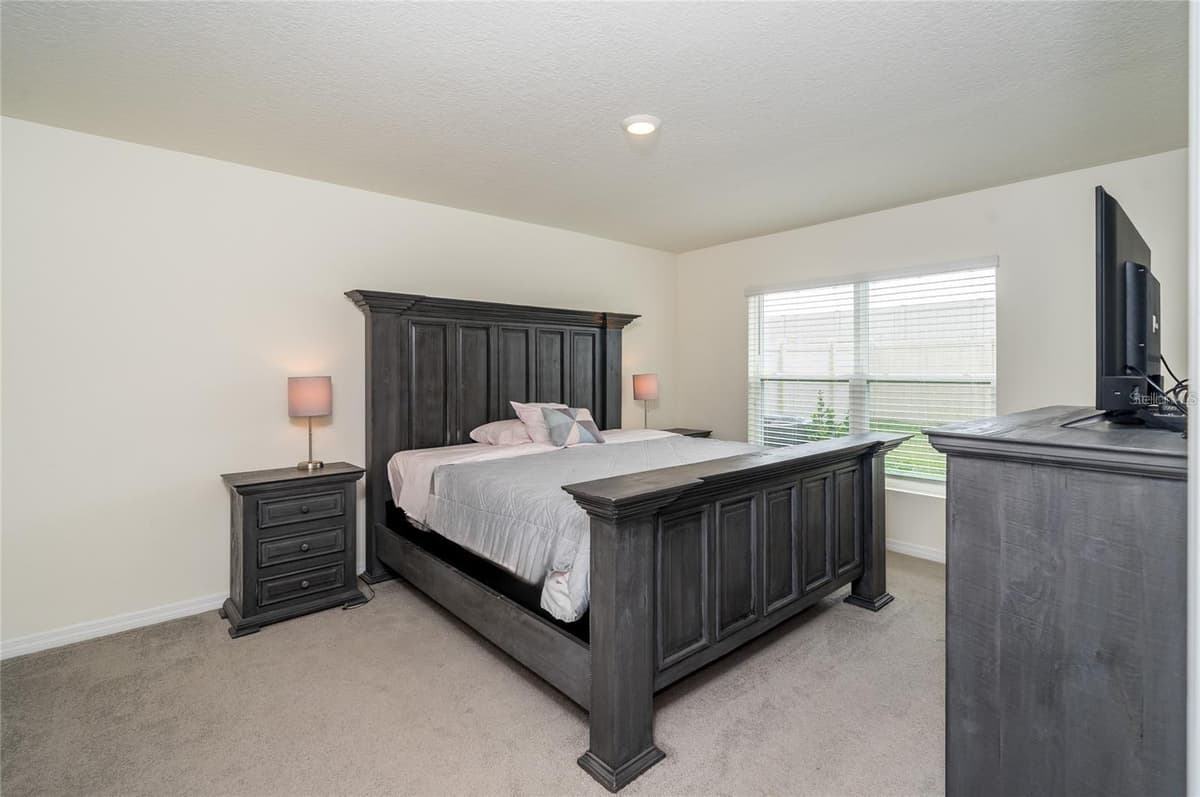 7590 BROAD POINTE DRIVE — photo 16 of 40