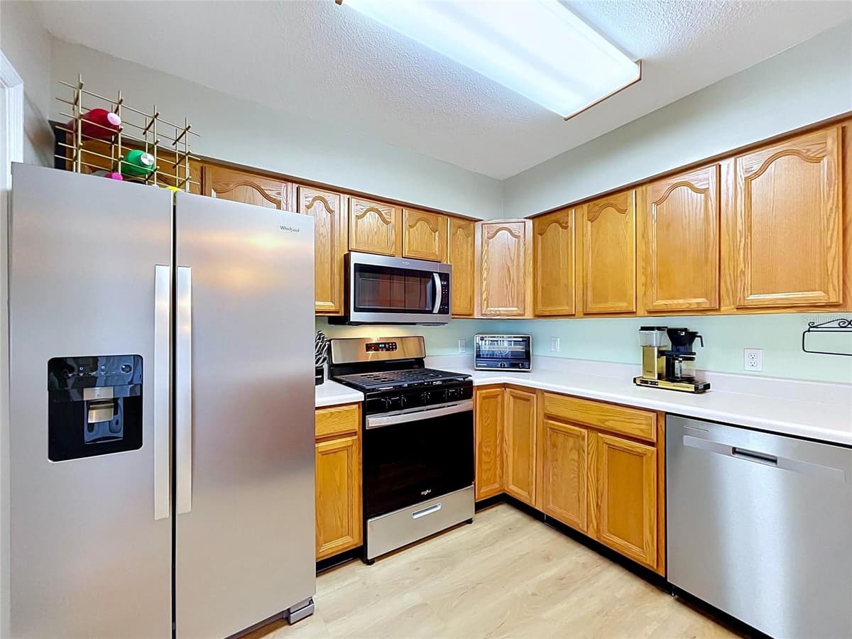 1005 HALLWOOD LOOP — photo 11 of 35