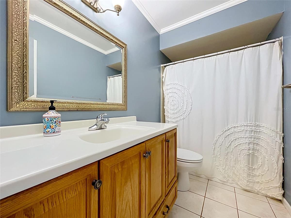 1005 HALLWOOD LOOP — photo 30 of 35