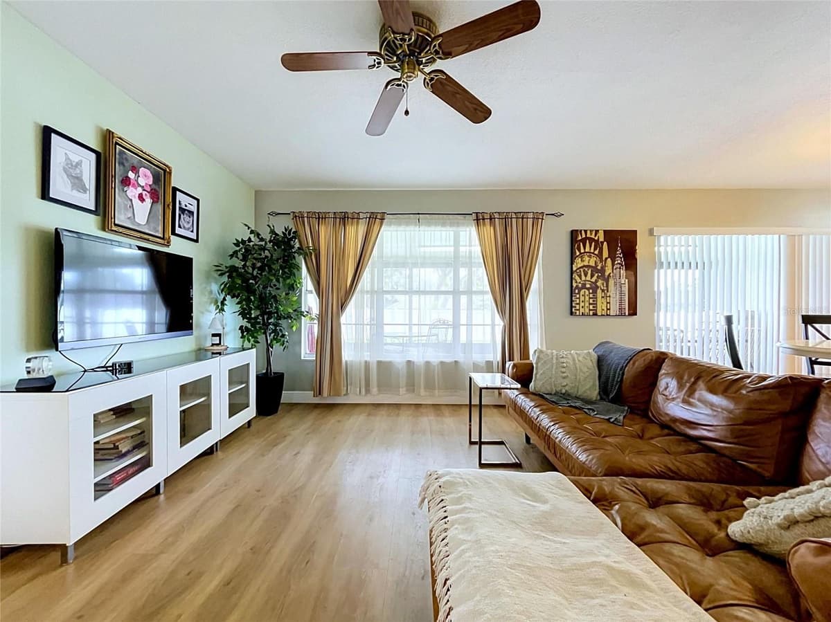 1005 HALLWOOD LOOP — photo 10 of 35