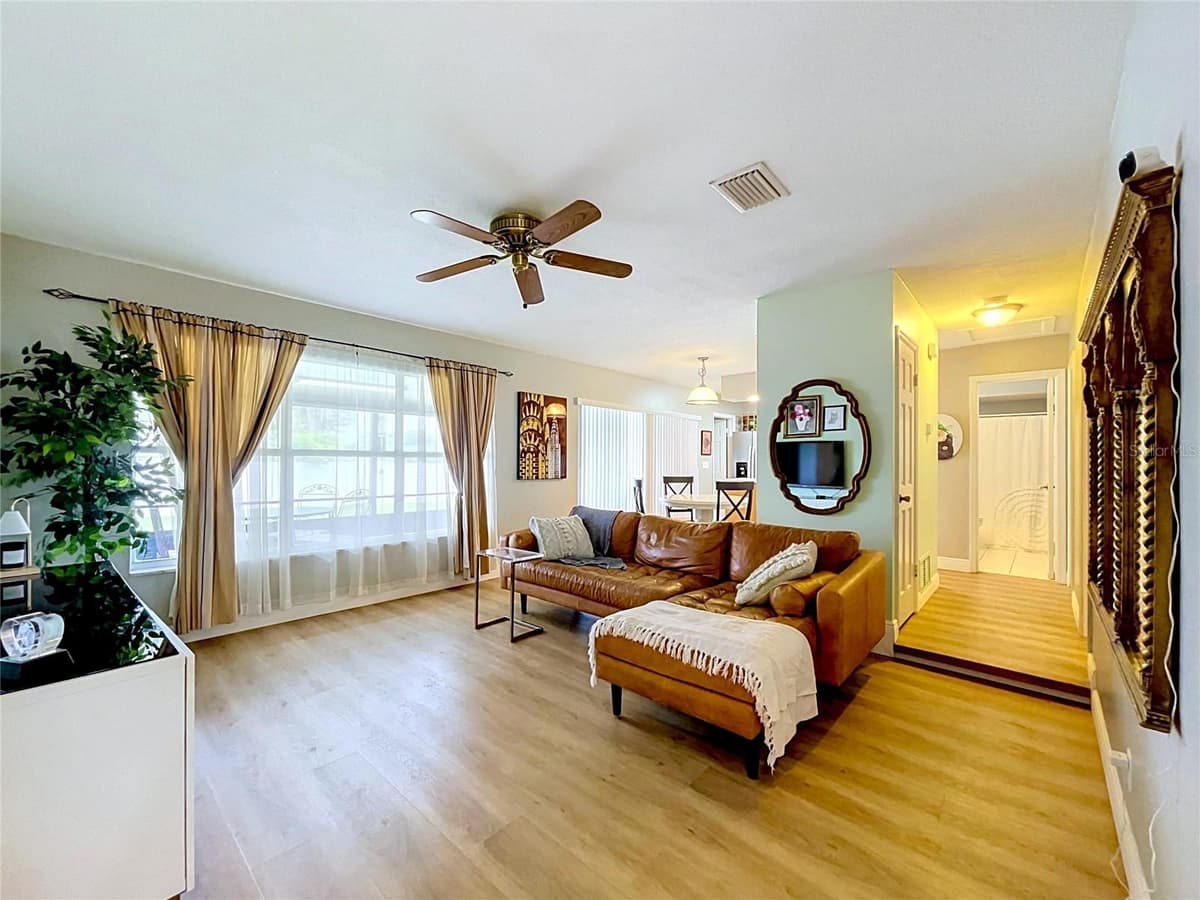 1005 HALLWOOD LOOP — photo 9 of 35