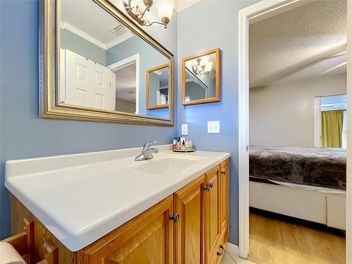 1005 HALLWOOD LOOP — photo 22 of 35