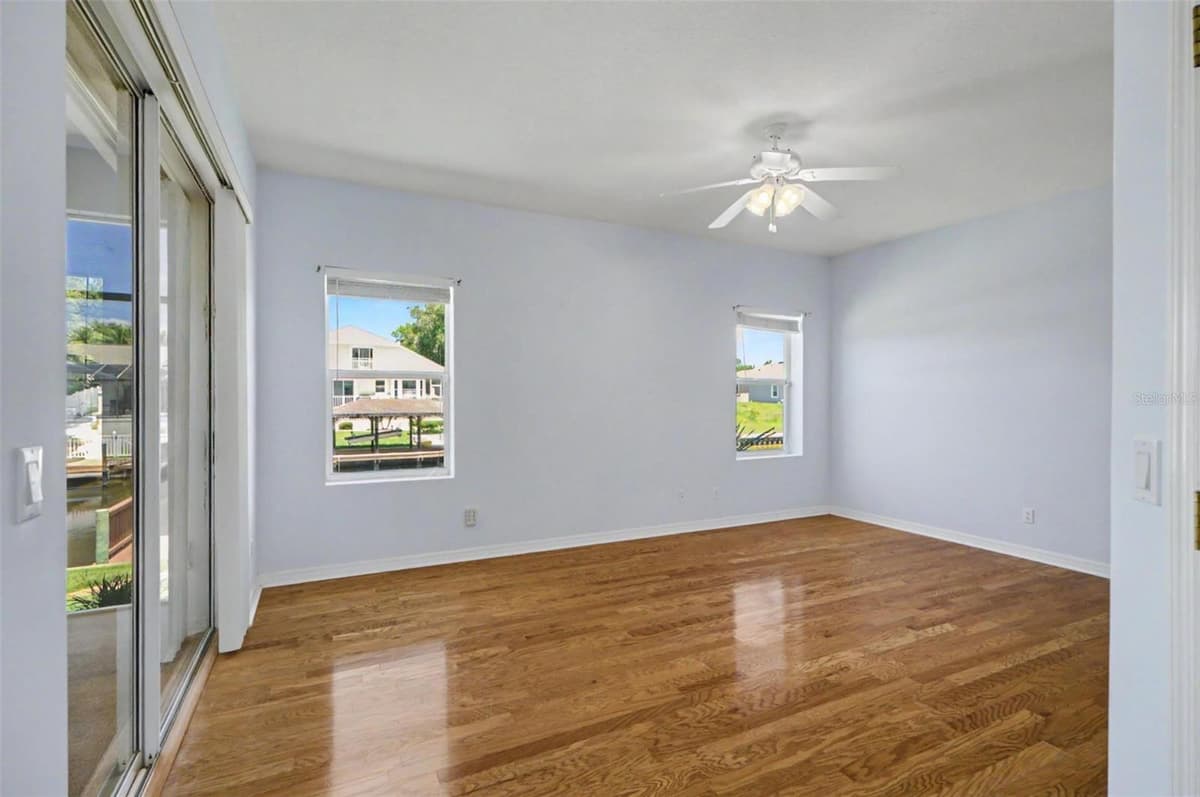 40 COLUMBIA LANE — photo 18 of 58