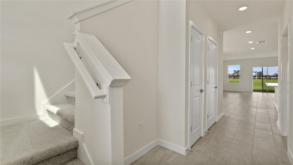 816 ANDREW STREET — photo 11 of 43