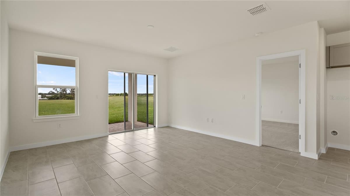816 ANDREW STREET — photo 10 of 43
