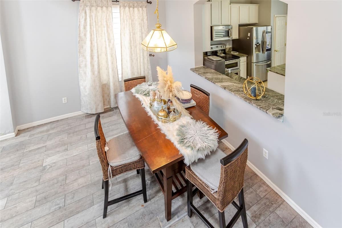 4193 BEAUMONT LOOP — photo 15 of 47