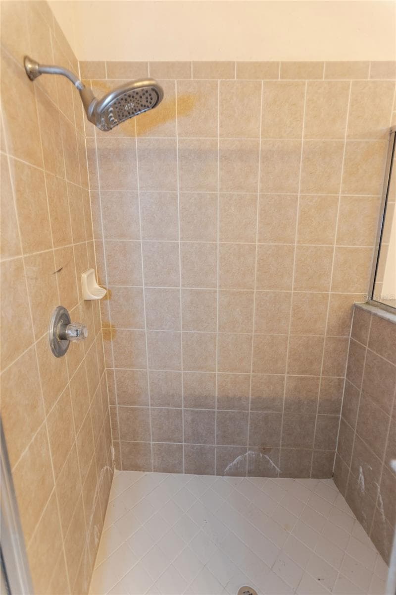 4193 BEAUMONT LOOP — photo 21 of 47