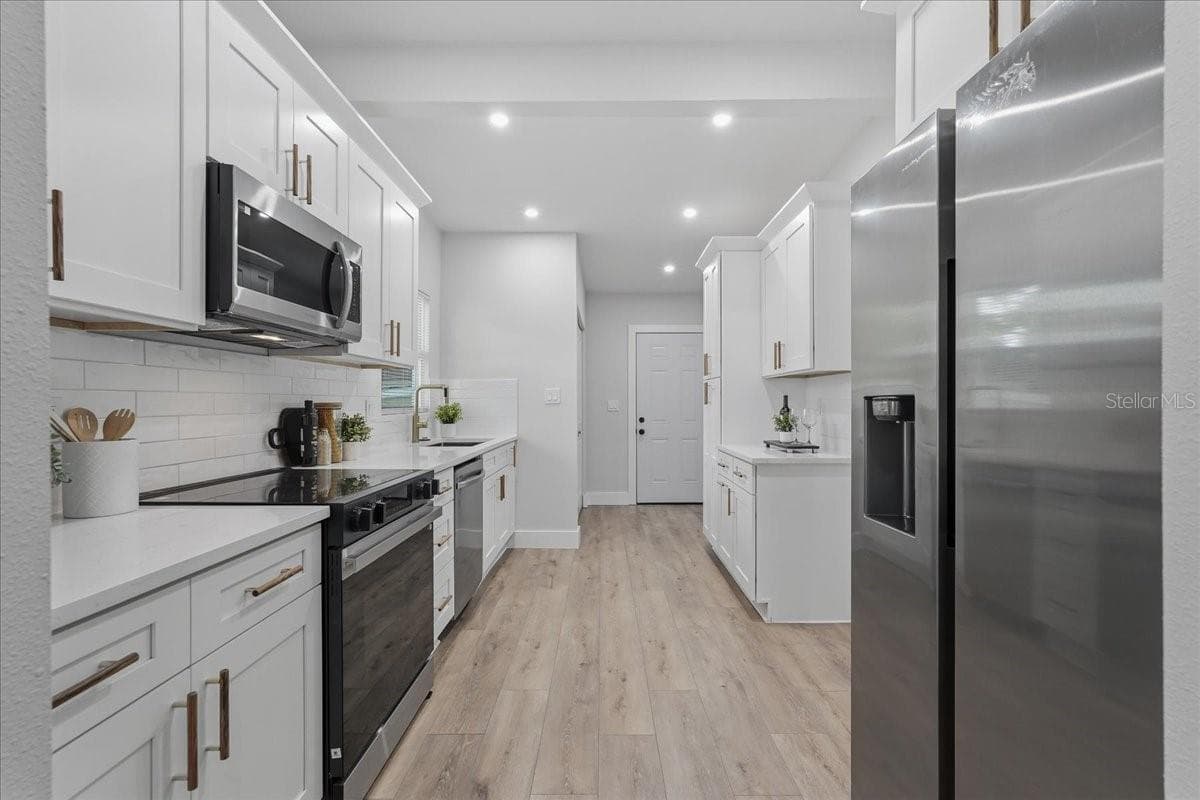 3705 HIGHLAND AVENUE — photo 13 of 59