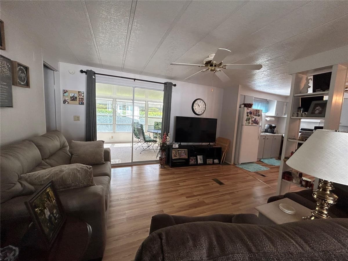 131 MALAYON WAY — photo 2 of 23