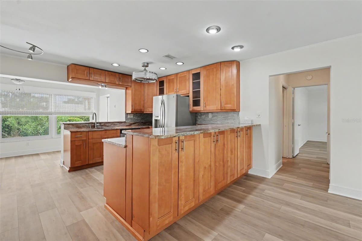 8359 CANDLEWOOD ROAD — photo 33 of 38