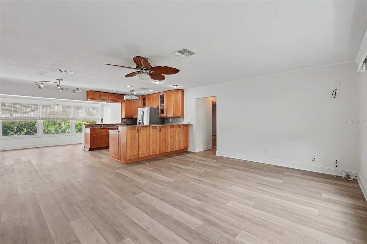 8359 CANDLEWOOD ROAD — photo 30 of 38