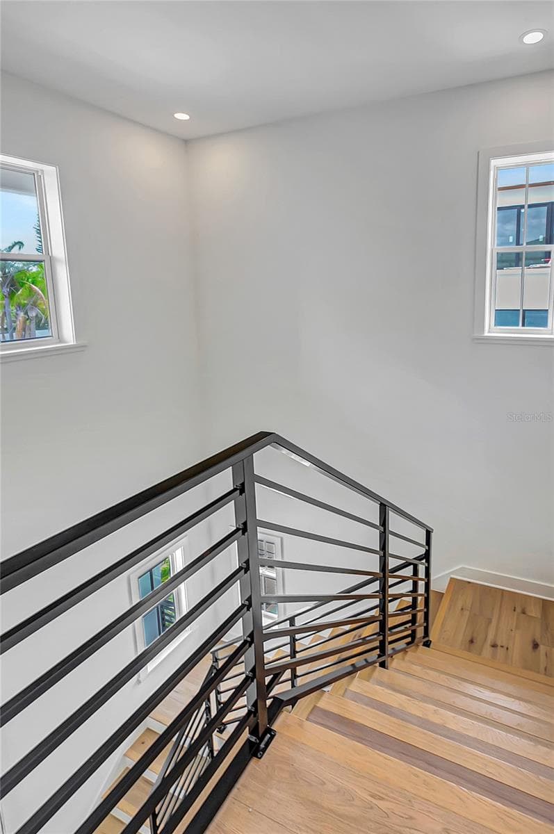208 CHIPPEWA AVENUE — photo 37 of 79