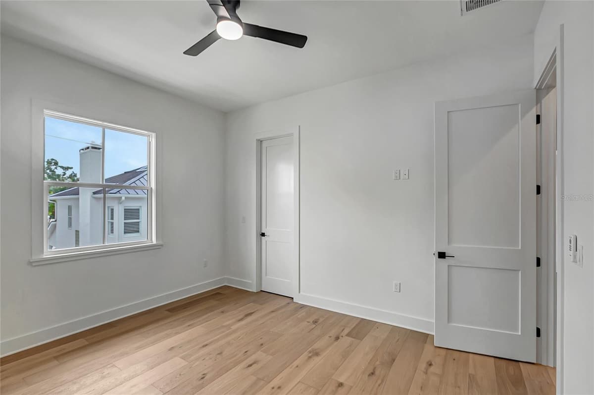 208 CHIPPEWA AVENUE — photo 47 of 79