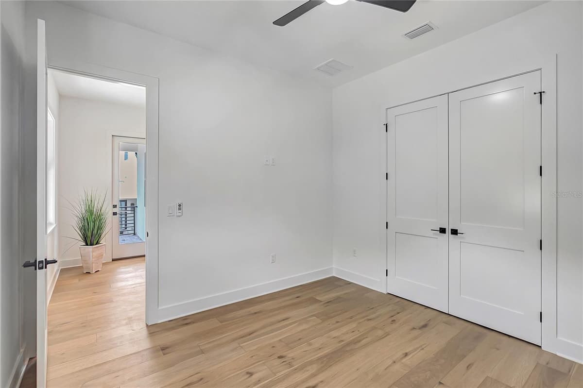 208 CHIPPEWA AVENUE — photo 44 of 79
