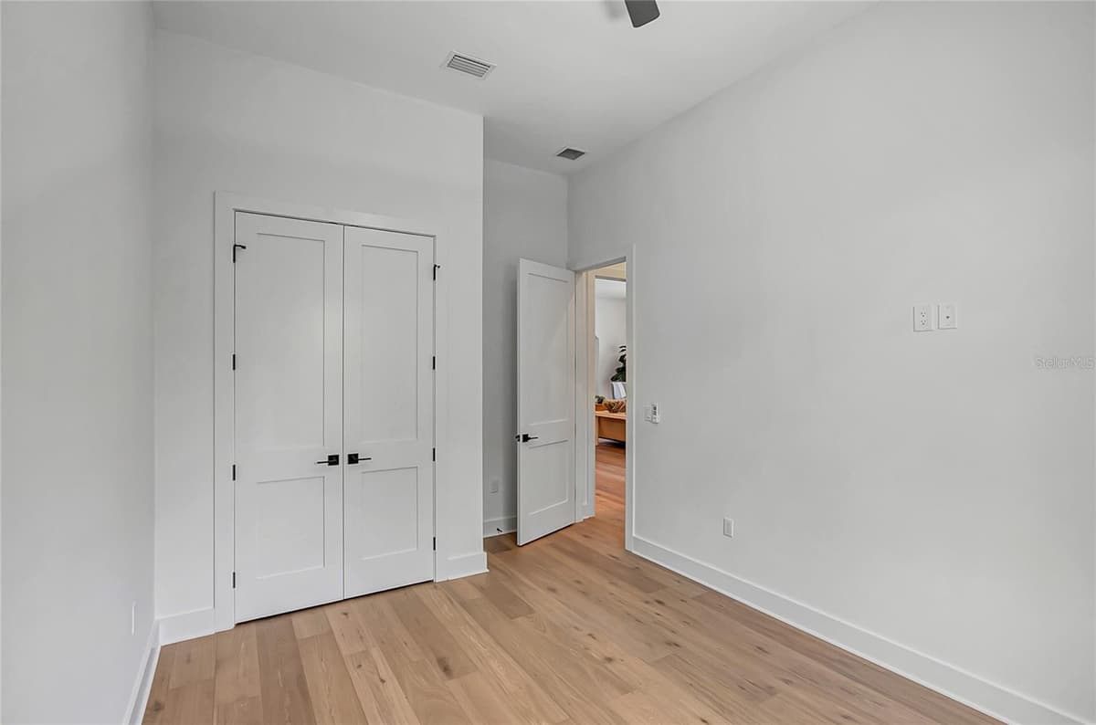 208 CHIPPEWA AVENUE — photo 34 of 79