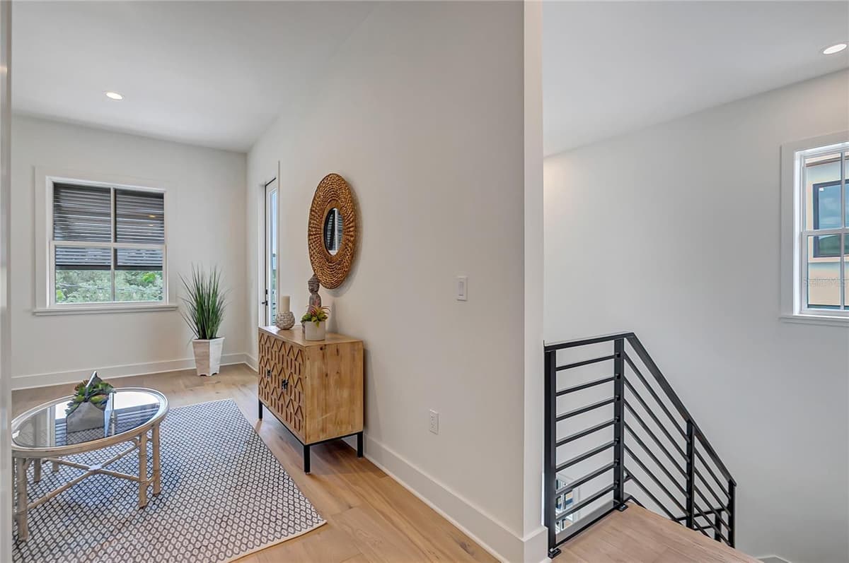 208 CHIPPEWA AVENUE — photo 39 of 79