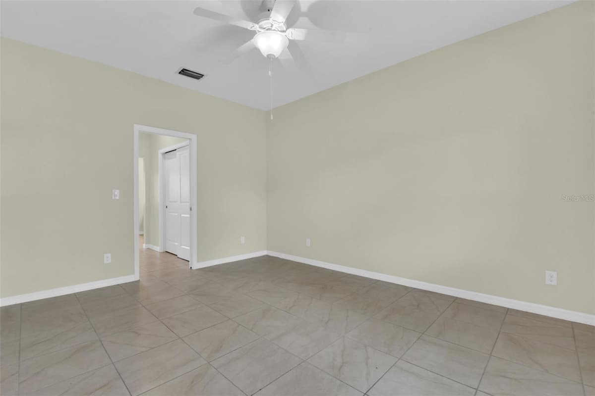 25599 DEEP CREEK BOULEVARD — photo 15 of 35