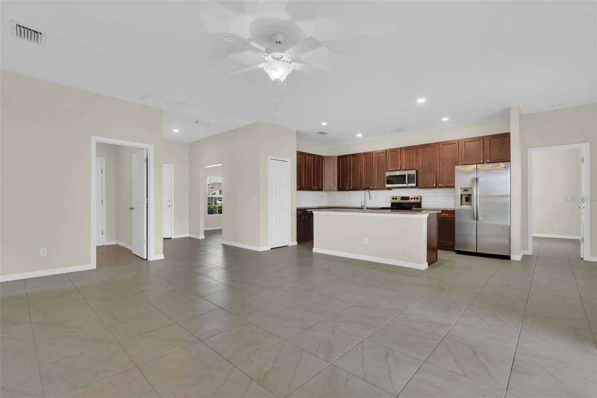 25599 DEEP CREEK BOULEVARD — photo 14 of 35