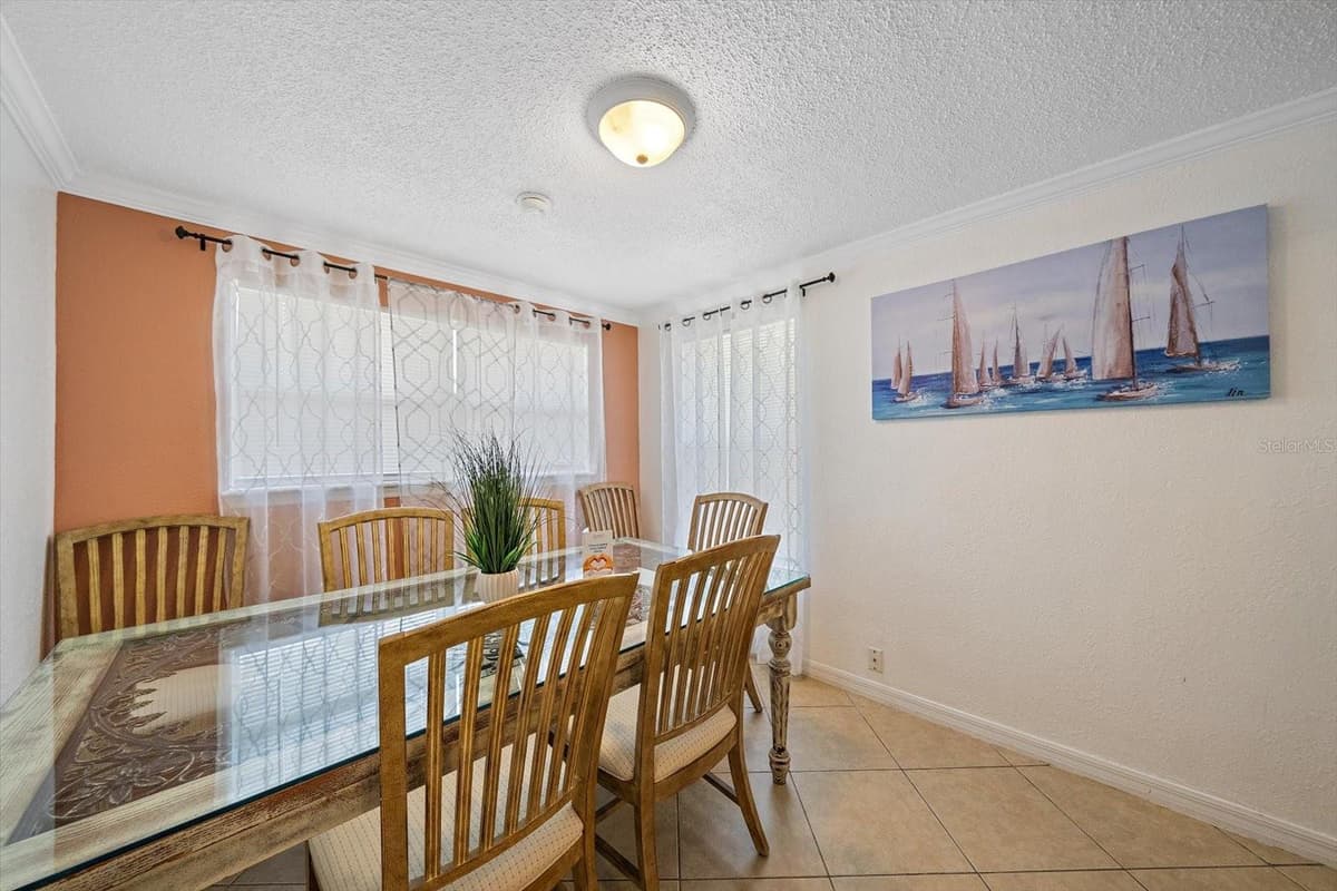 2135 LEE LANE — photo 15 of 33