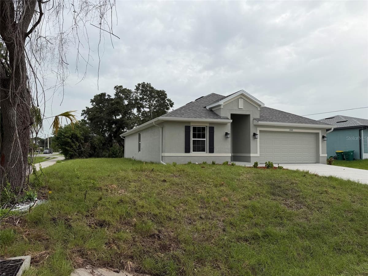 21426 DEKALS AVENUE — photo 3 of 9
