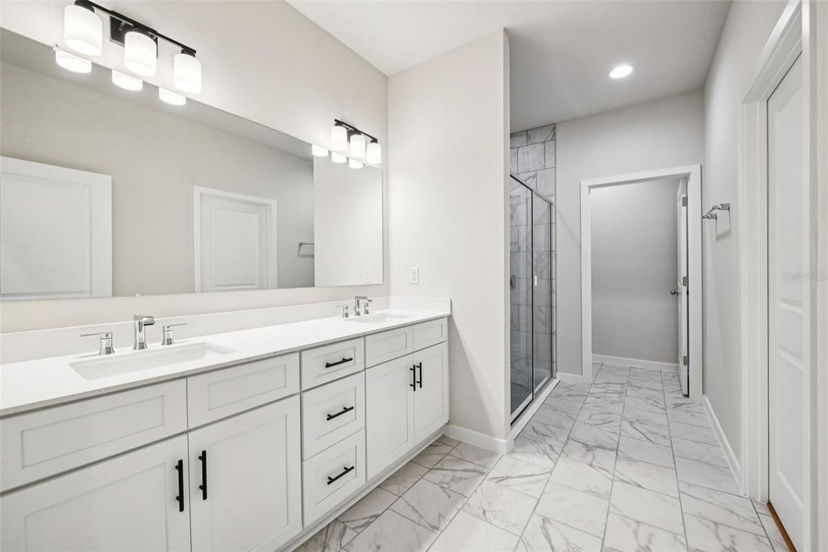 536 BERESFORD AVENUE — photo 18 of 26