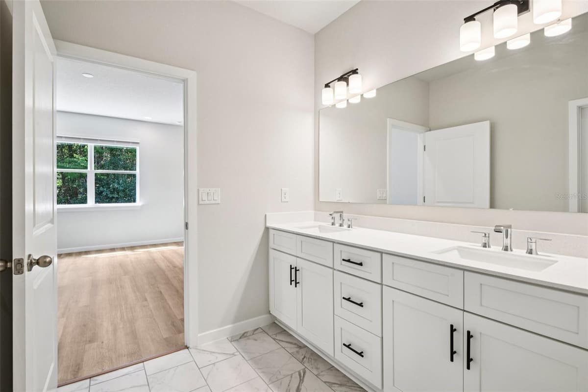 536 BERESFORD AVENUE — photo 20 of 26