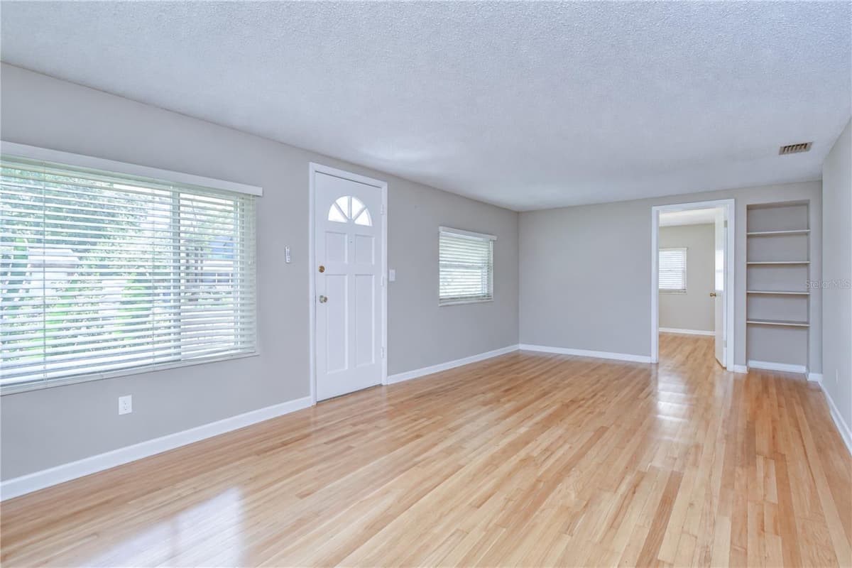 5381 43RD AVENUE — photo 6 of 34
