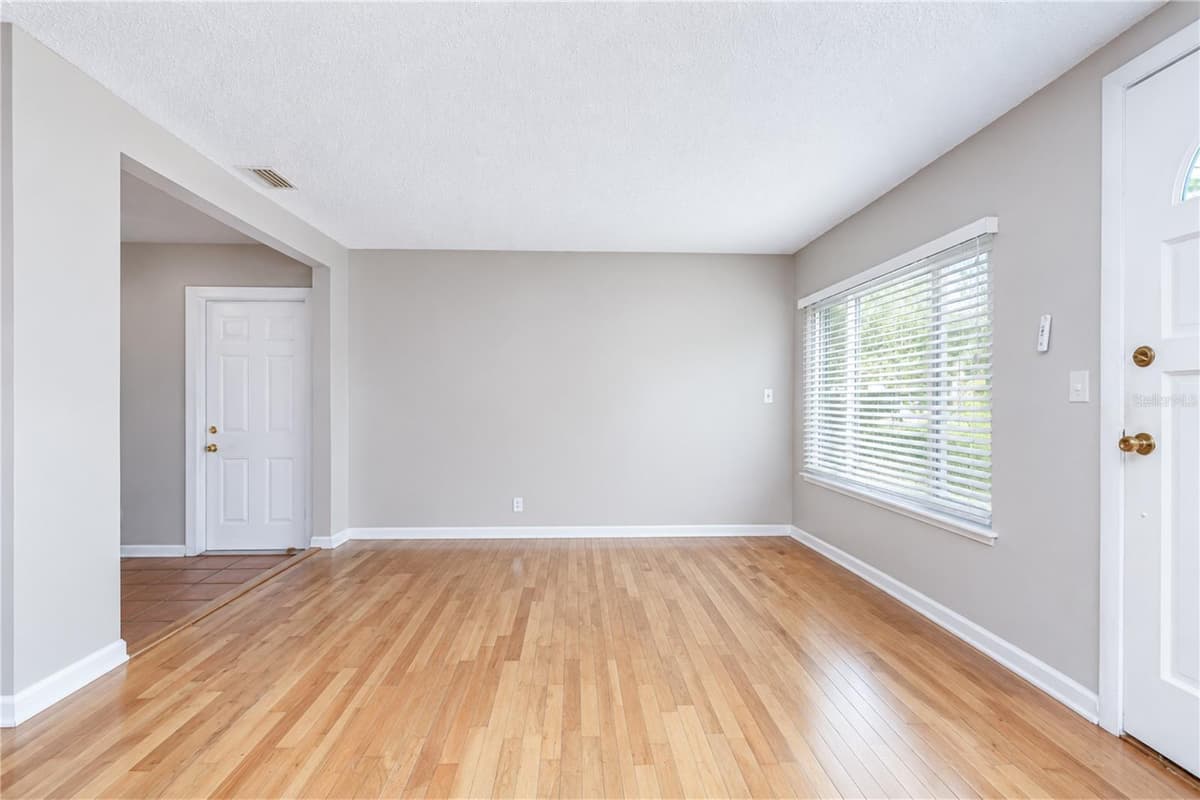 5381 43RD AVENUE — photo 4 of 34