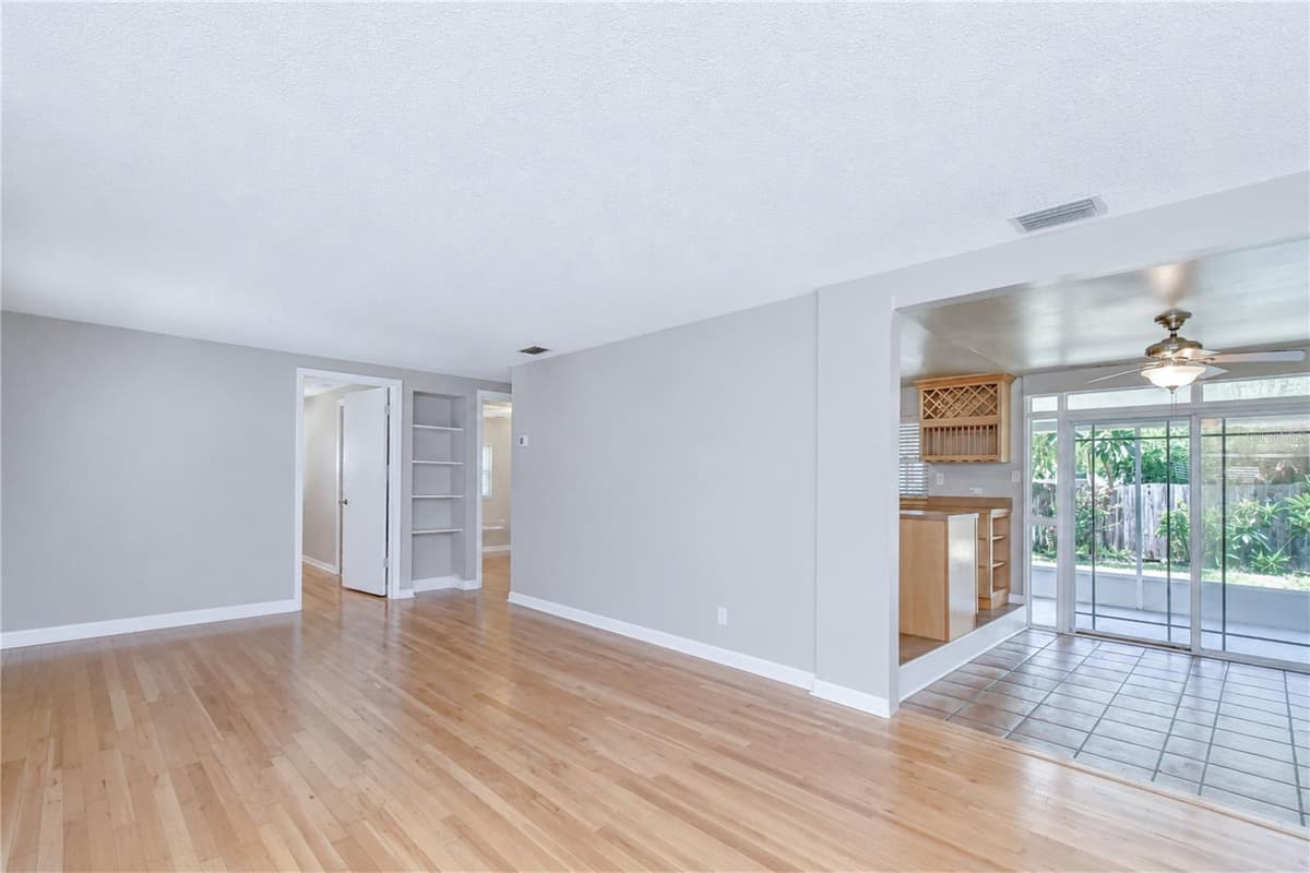 5381 43RD AVENUE — photo 9 of 34