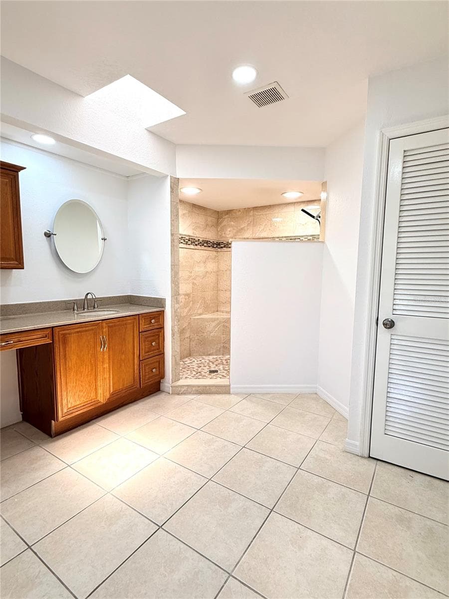 26052 LUZON COURT — photo 32 of 48