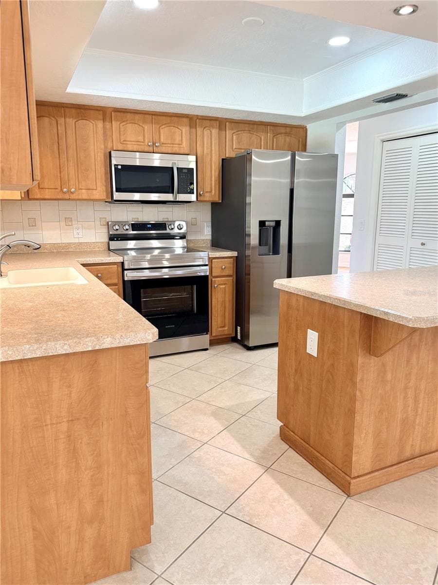 26052 LUZON COURT — photo 10 of 48