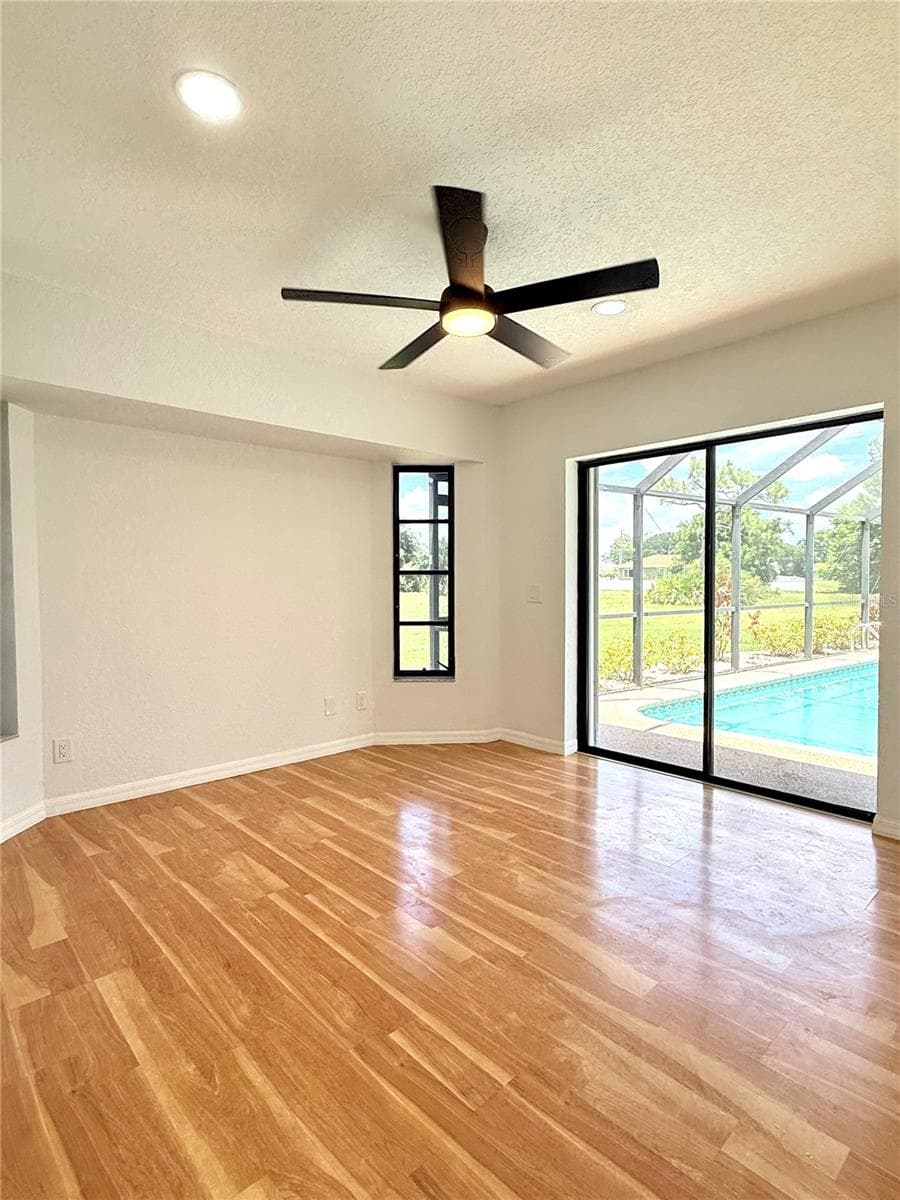 26052 LUZON COURT — photo 20 of 48