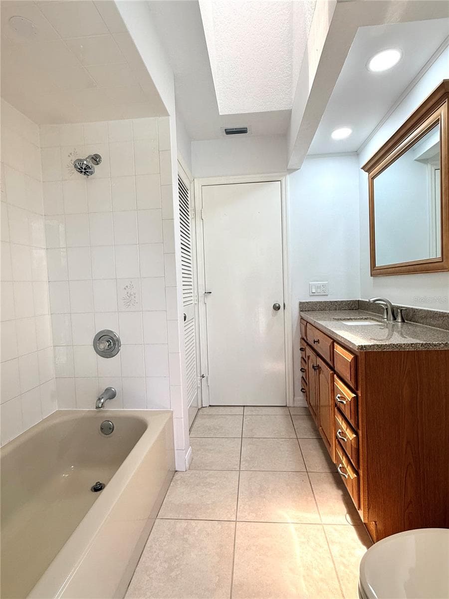 26052 LUZON COURT — photo 19 of 48