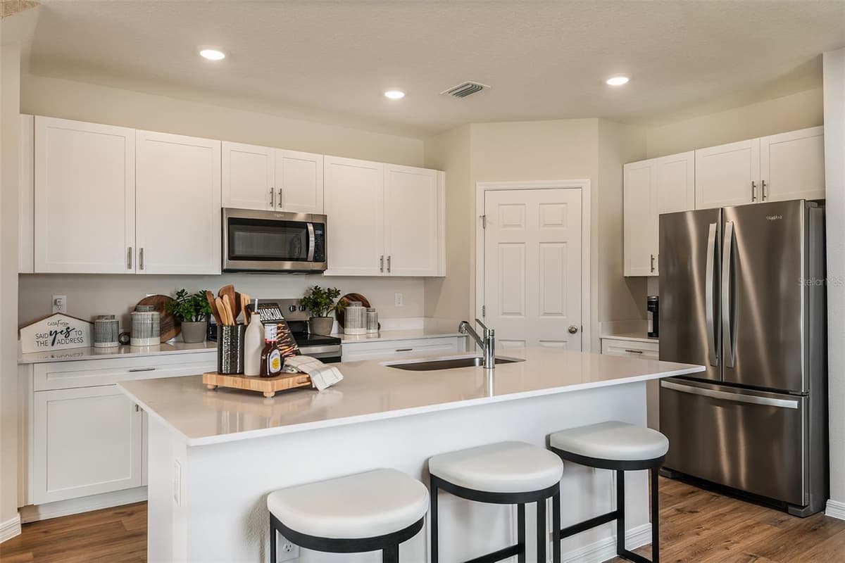 9864 PELICAN COAST DRIVE — photo 2 of 25