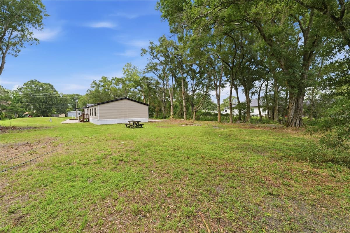 8726 MEADOWVIEW CIR — photo 30 of 36