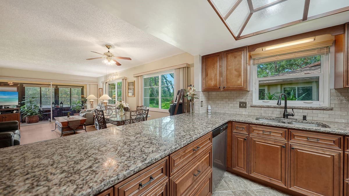 7031 BRIGHT CREEK DRIVE — photo 19 of 52