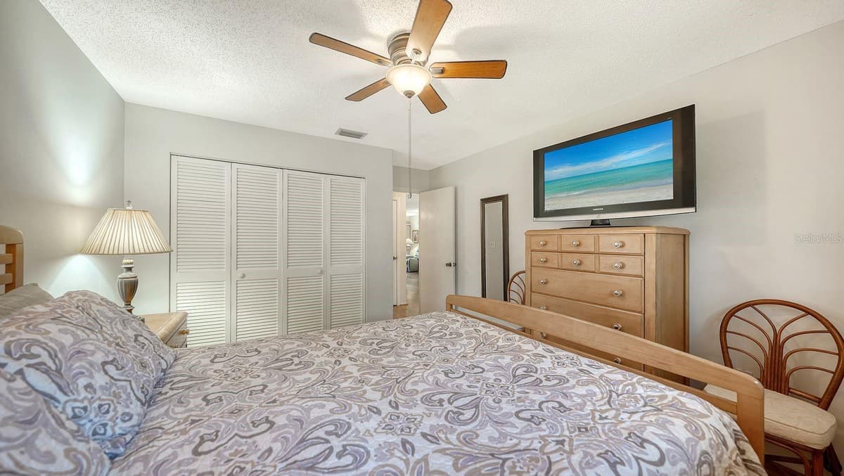 7031 BRIGHT CREEK DRIVE — photo 40 of 52