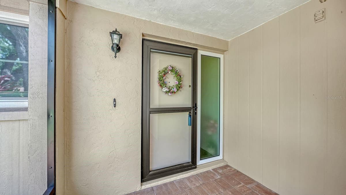7031 BRIGHT CREEK DRIVE — photo 11 of 52