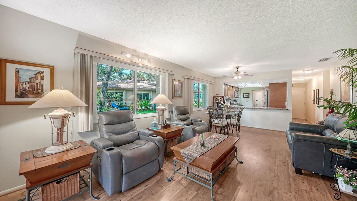 7031 BRIGHT CREEK DRIVE — photo 16 of 52