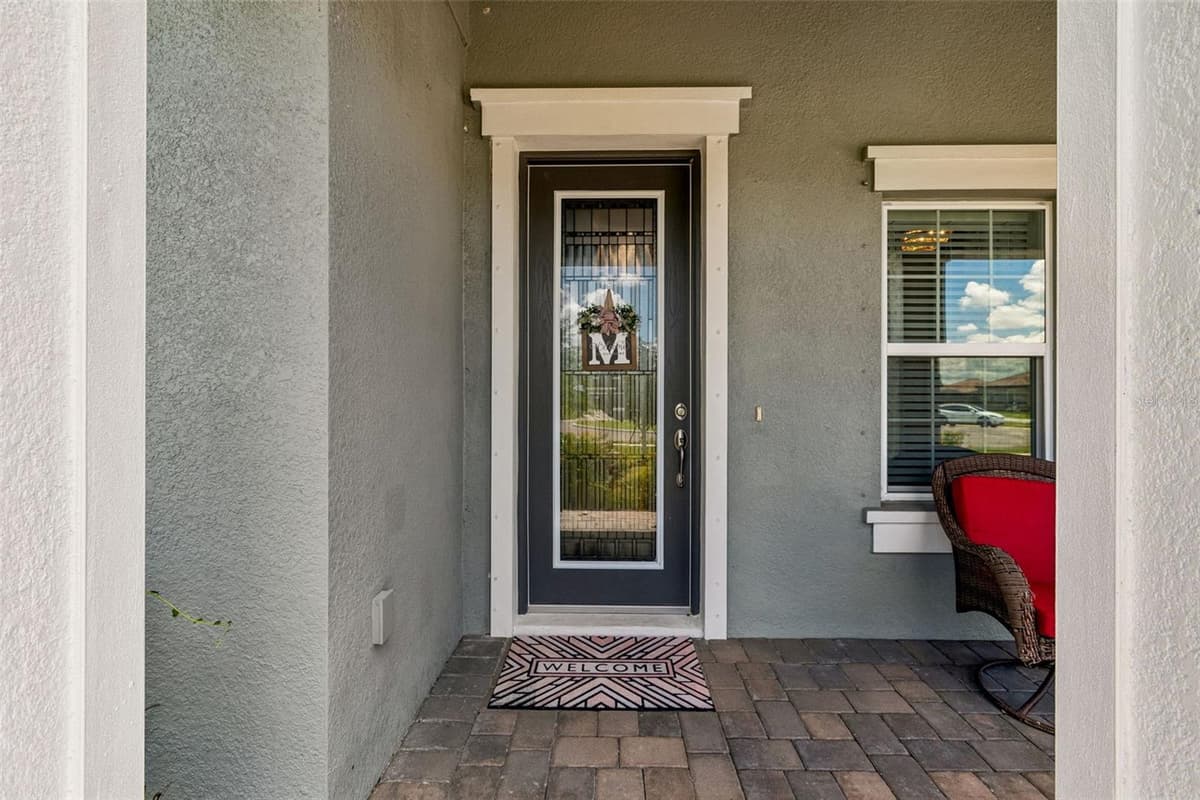 10597 MEADOWRUN DRIVE — photo 4 of 49