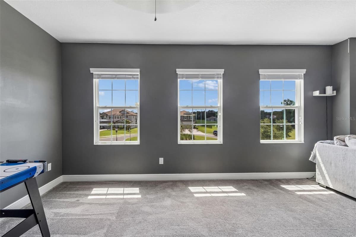 10597 MEADOWRUN DRIVE — photo 38 of 49