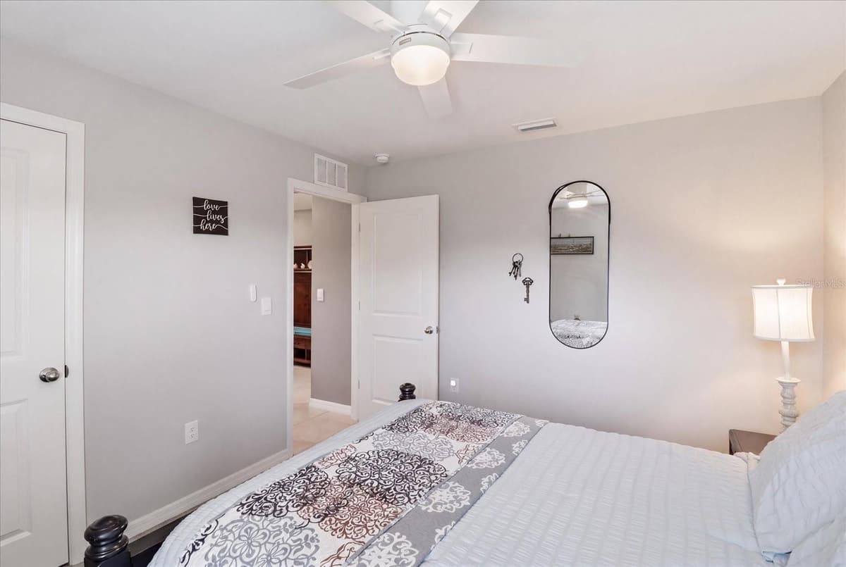 410 PUTTING GREEN COURT — photo 12 of 47