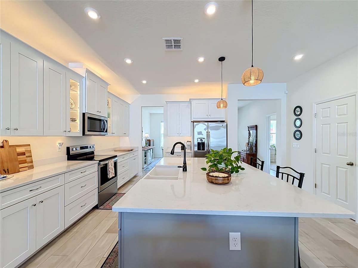 9068 EXPLORATION AVENUE — photo 13 of 56